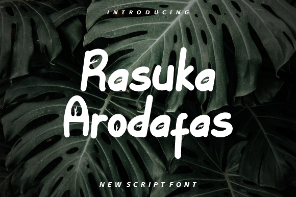 Rasuka Arodafas: A Vintage Display Font with Brushstrokes
